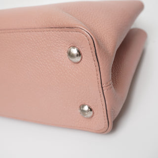 Taurillon Capucines MM Magnolia Handle bag Pink